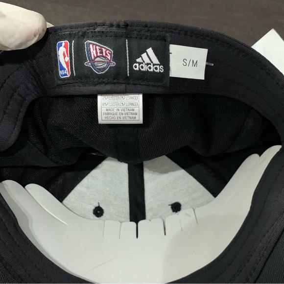 Vintage Adidas NBA Brooklyn Nets Hat Stretch Fit S/M New Blk/Red Cap - Picture 6 of 7